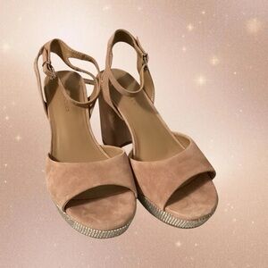Aerosoles Blush Suede Rhinestone Platform Heels Sz 9 Med